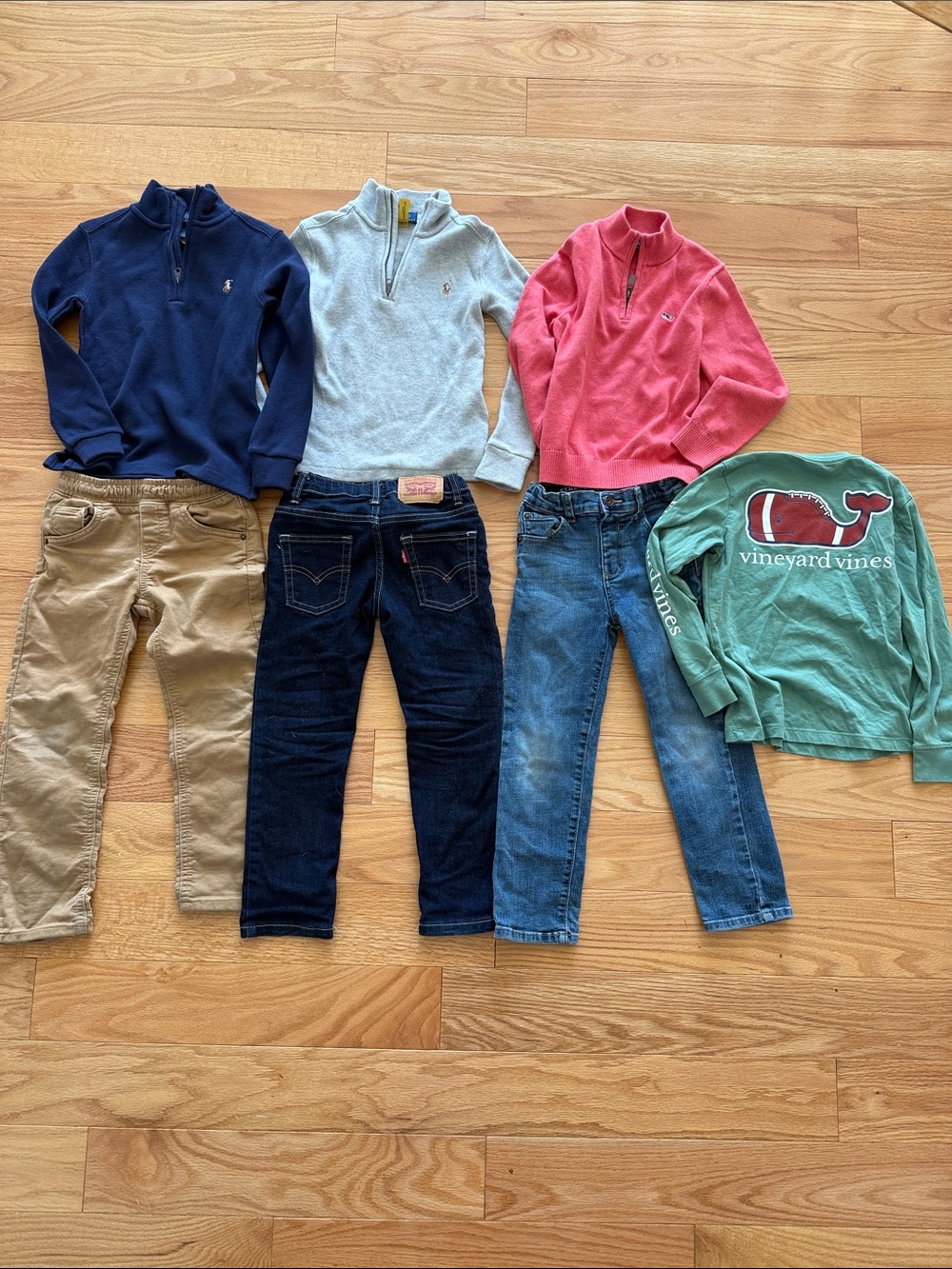 Polo sweaters, Vineyard Vines, Levi’s bundle Size 5 Lot